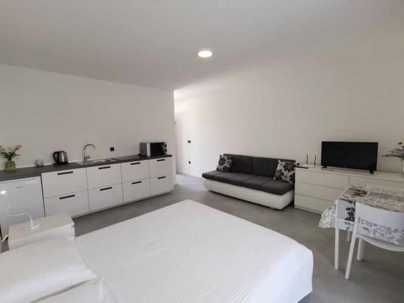 656690213325865576424762973010872353423360n